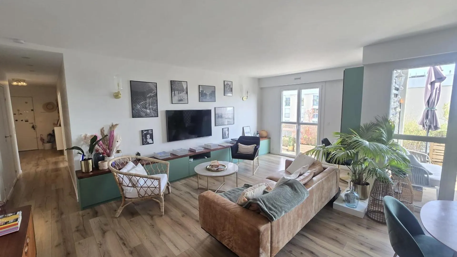 Apartment With Terrace And View Of Paris France