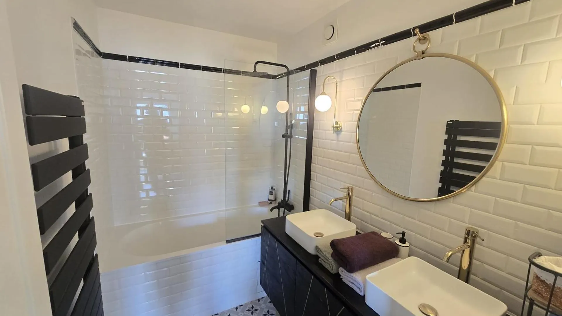 Apartment With Terrace And View Of Paris 0*,  France
